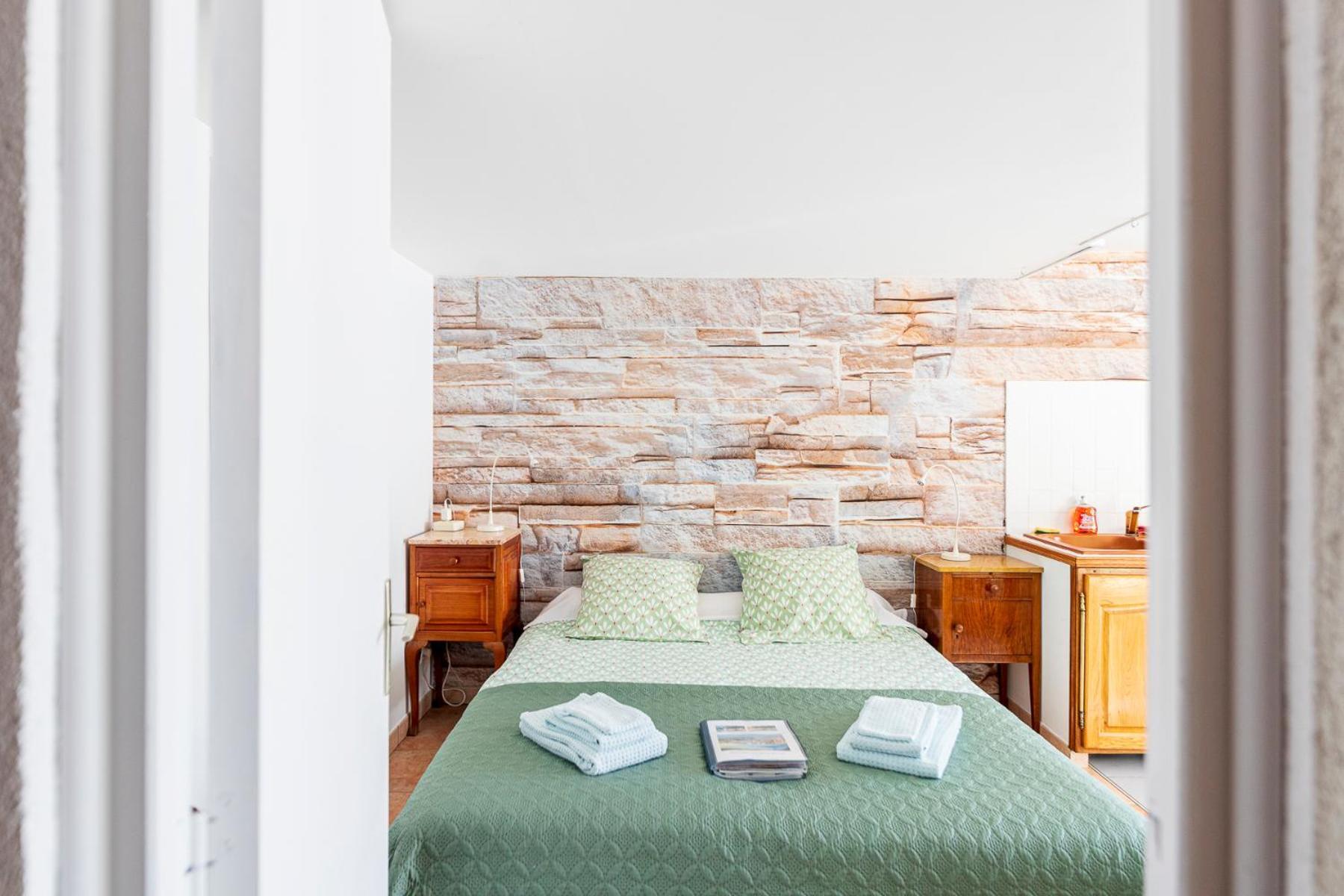 Bed and Breakfast La Bastide Des Roses Saint-Julien-d'Asse Экстерьер фото