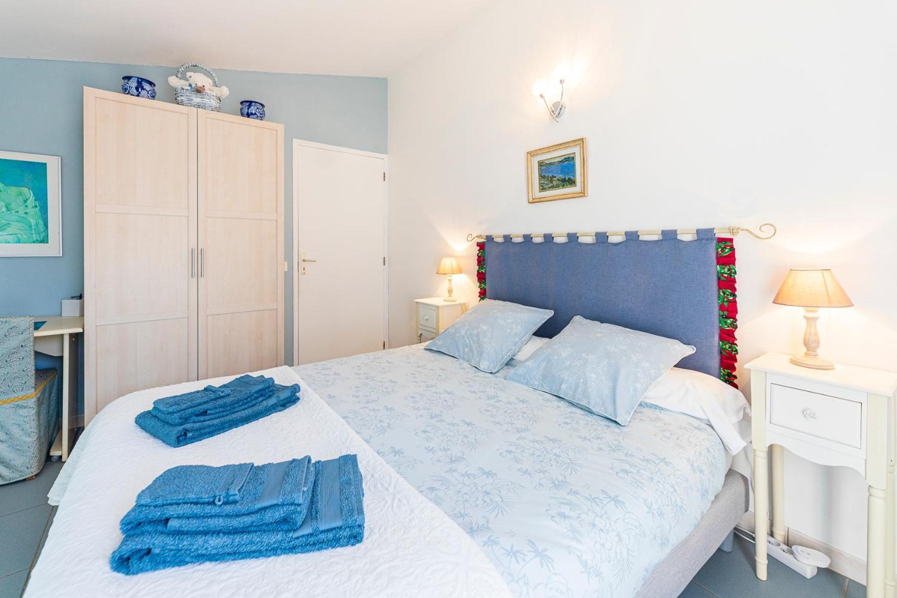Bed and Breakfast La Bastide Des Roses Saint-Julien-d'Asse Экстерьер фото