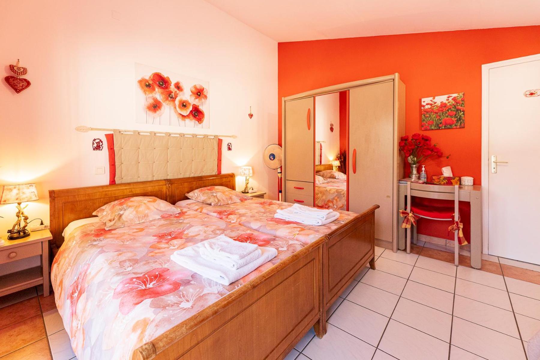 Bed and Breakfast La Bastide Des Roses Saint-Julien-d'Asse Экстерьер фото